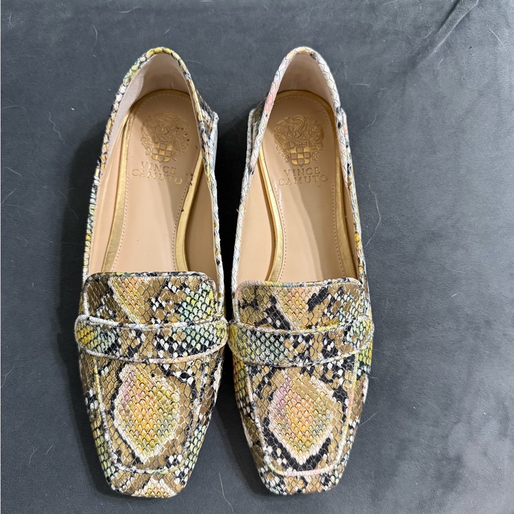 Vince Camuto Brown Tan Flats Snakeskin Loafers